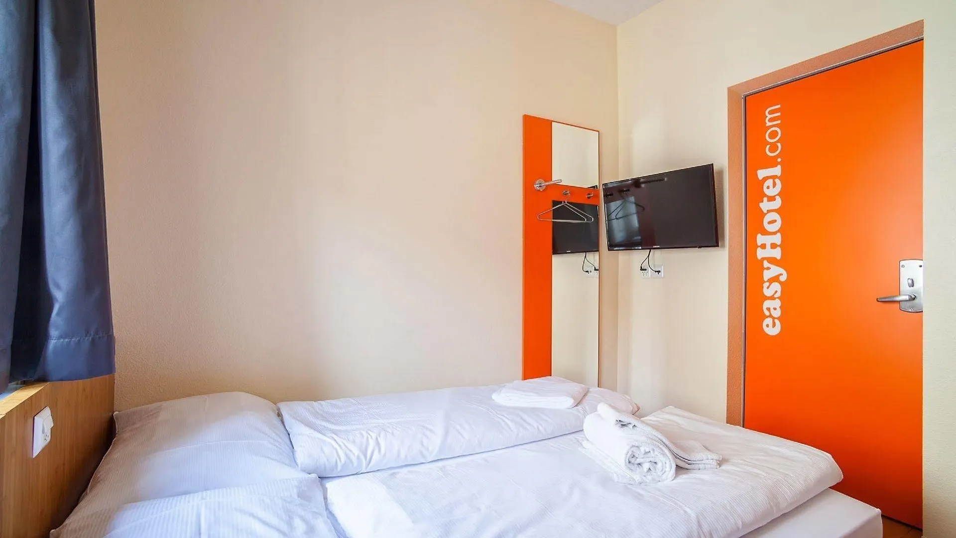 Easyhotel Basel - Self Service And Self Check-In Hotel